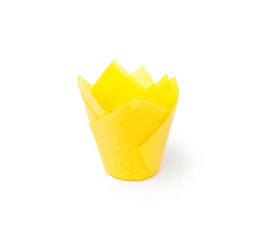 Żółte papilotki tulipan do muffinek – widok boczny
