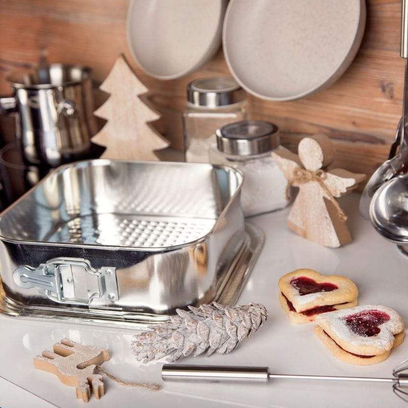 Blaszka do pieczenia Galicja 24x24 cm – zbliżenie na narożnik i krawędź