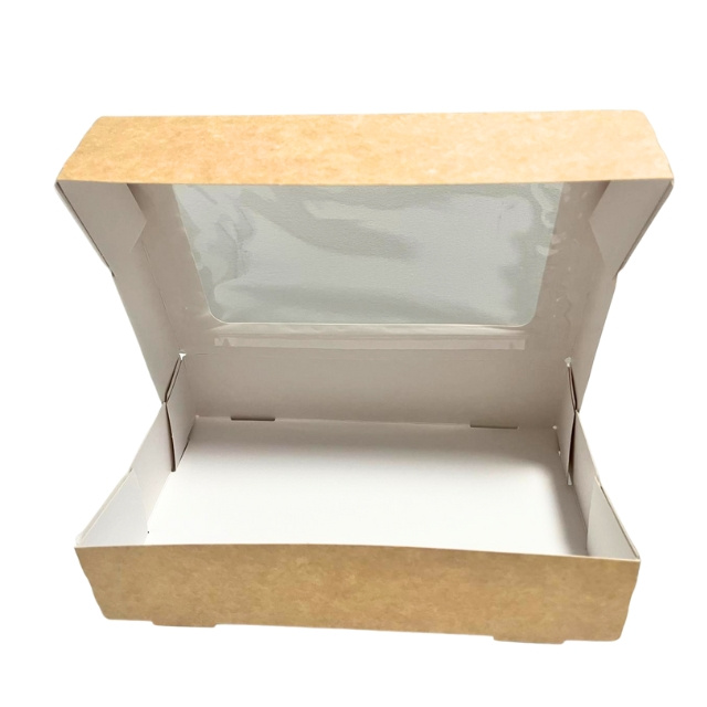 Pudełko na pierniczki KRAFT 23x15x5 cm w trakcie pakowania ciasteczek