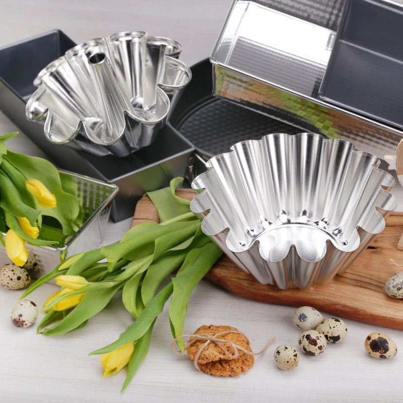 Forma na babkę wielkanocną 21,5 cm Galicja - zbliżenie na detal i rant formy