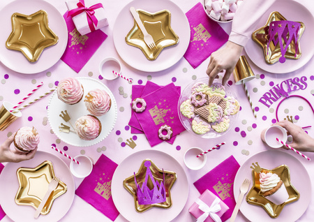 Słomki papierowe RÓŻOWO BIAŁE PASKI 19,5cm (1 op. / 10 szt.)