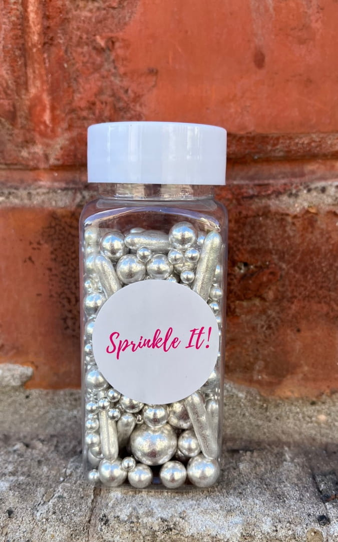 Posypka cukrowa Lovely Silver 100 g Sprinkle It! w opakowaniu