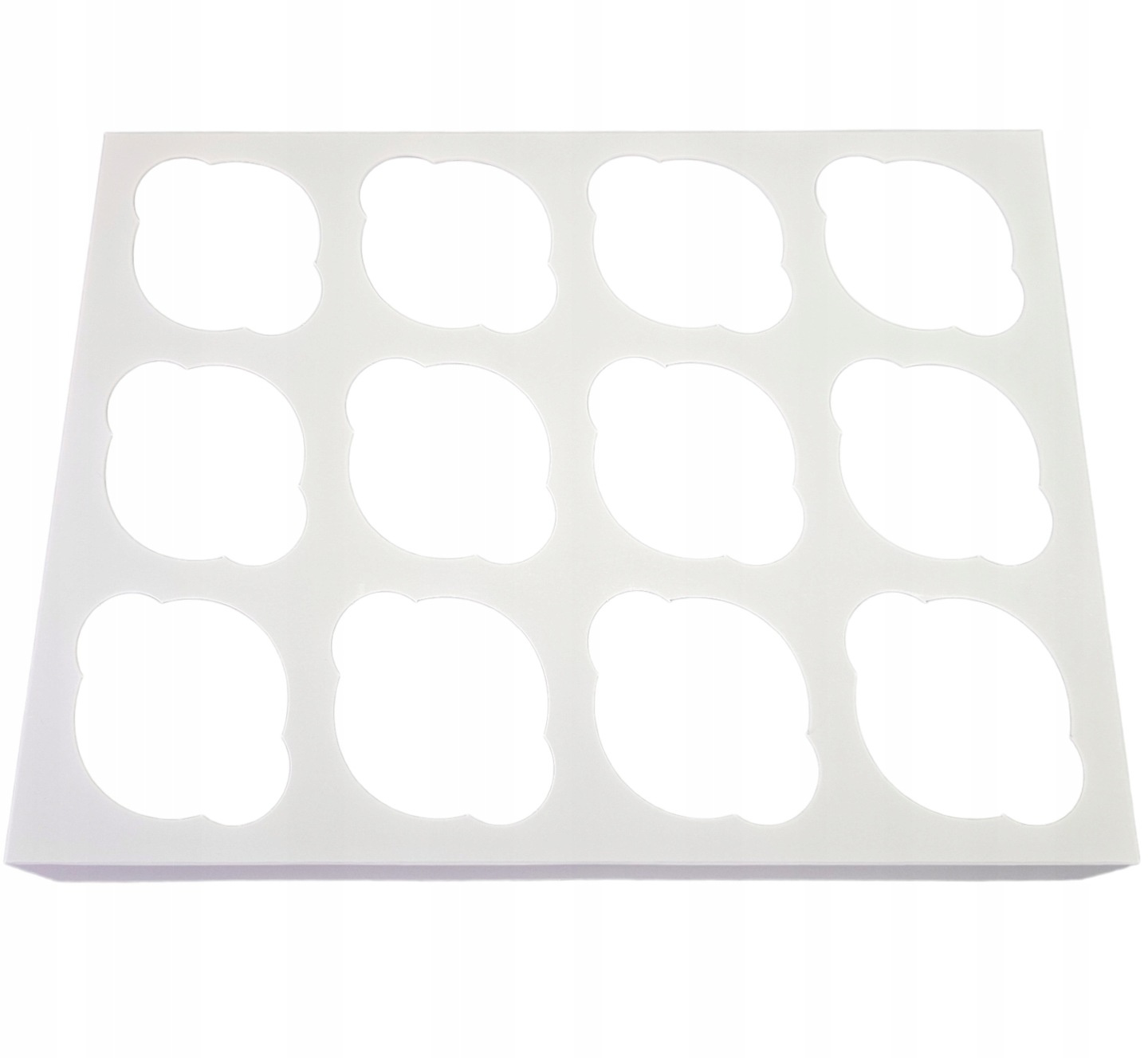 Składanie pudełka na muffinki – praktyczna konstrukcja