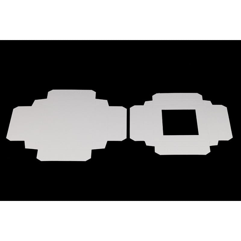 Pudełko na pierniki 13,5x11x3 cm – widok z boku z widocznym okienkiem foliowym