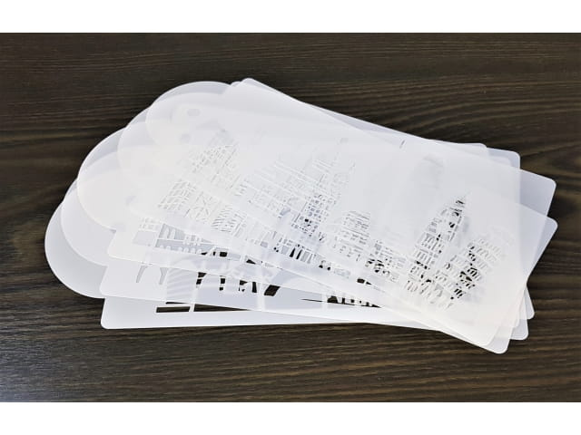 Szablony do dekoracji tortów z motywem budowli - widoczne szczegółowe wzory