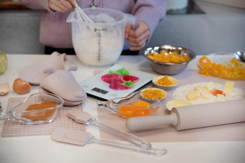 Kremowy wałek silikonowy Galicja – ergonomiczne uchwyty i elegancki wygląd