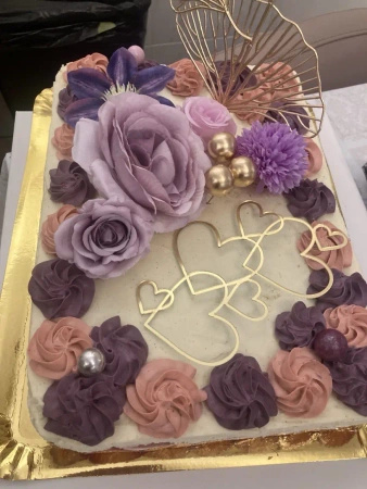 Akrylowy decor topper na bok tort ZŁOTE SERDUSZKA 