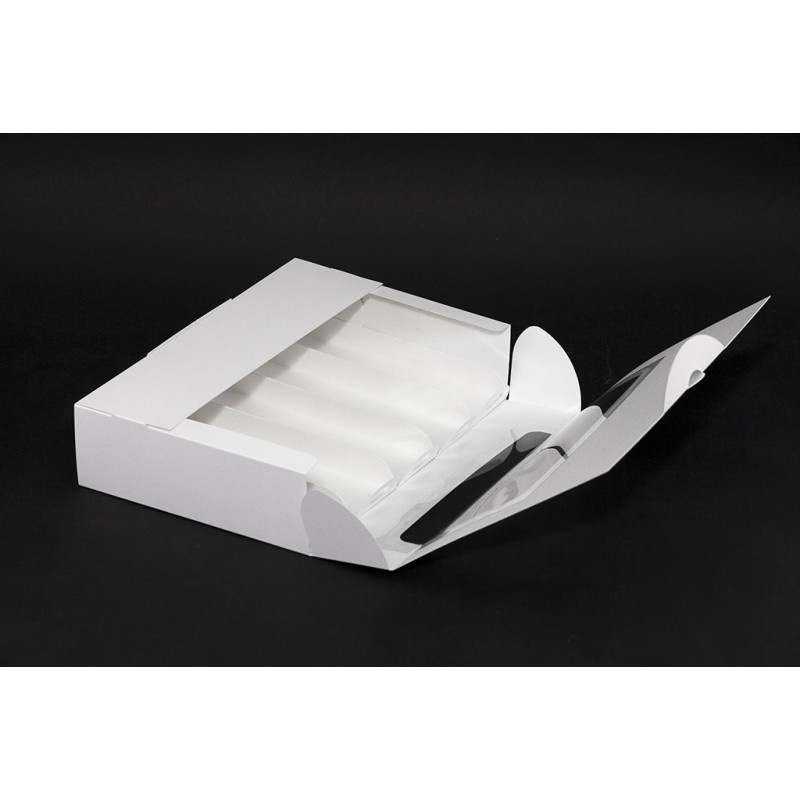 Pudełko na lody na patyku – zbliżenie na przezroczyste okienko