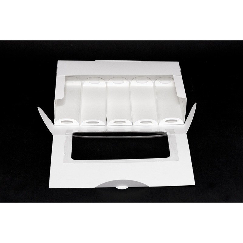 Opakowanie na 5 cakesicles – widok na głębokie wnętrze pudełka