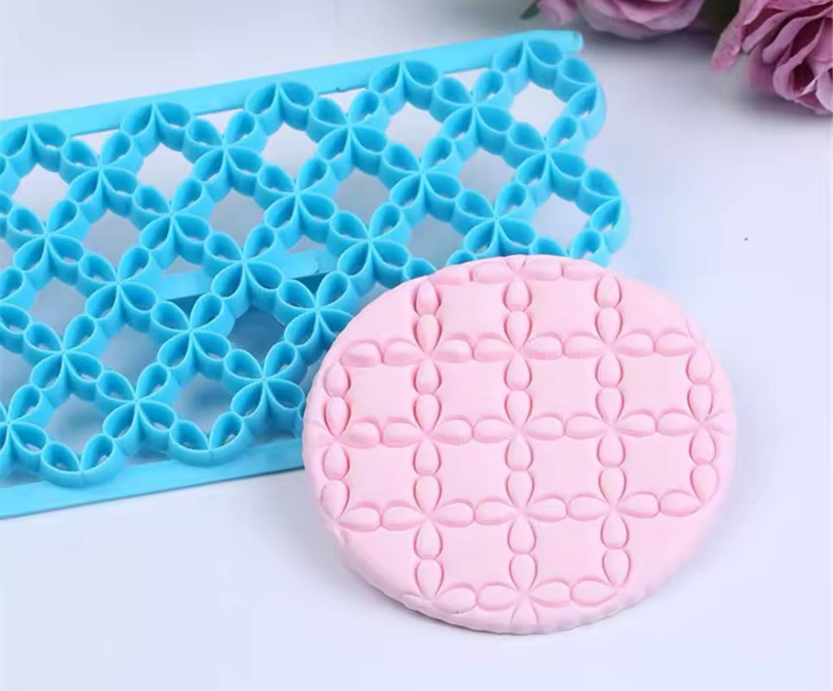 Szablon do odciskania wzorów MOZAIKA 15x8 cm widok z góry na całą powierzchnię mozaiki