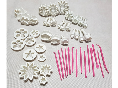 Zestaw 47 foremek i narzędzi do mas cukrowych czekolady