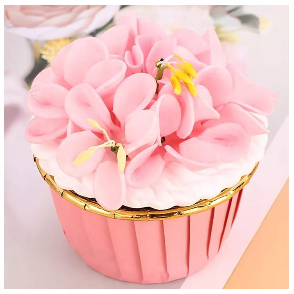 Papilotki kubeczki do muffin różowe z widocznym złotym wnętrzem
