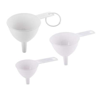 Biały zestaw lejków kuchennych Galicja z trzema różnymi średnicami