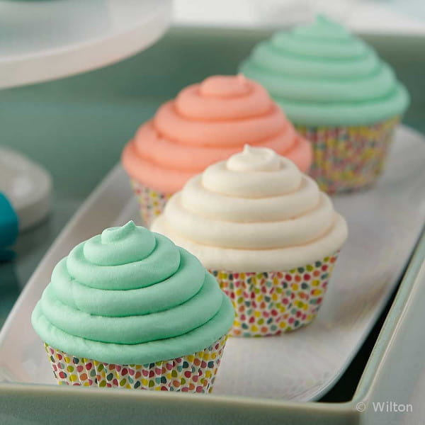 Tylka cukiernicza okrągła 2A Wilton w użyciu