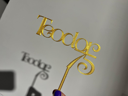 Topper na tort TWÓJ DOWOLNY NAPIS WZ.V max.20 znaków + LICZBA