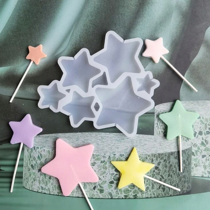 Czerwona silikonowa forma do lizaków gwiazdek, widok z góry