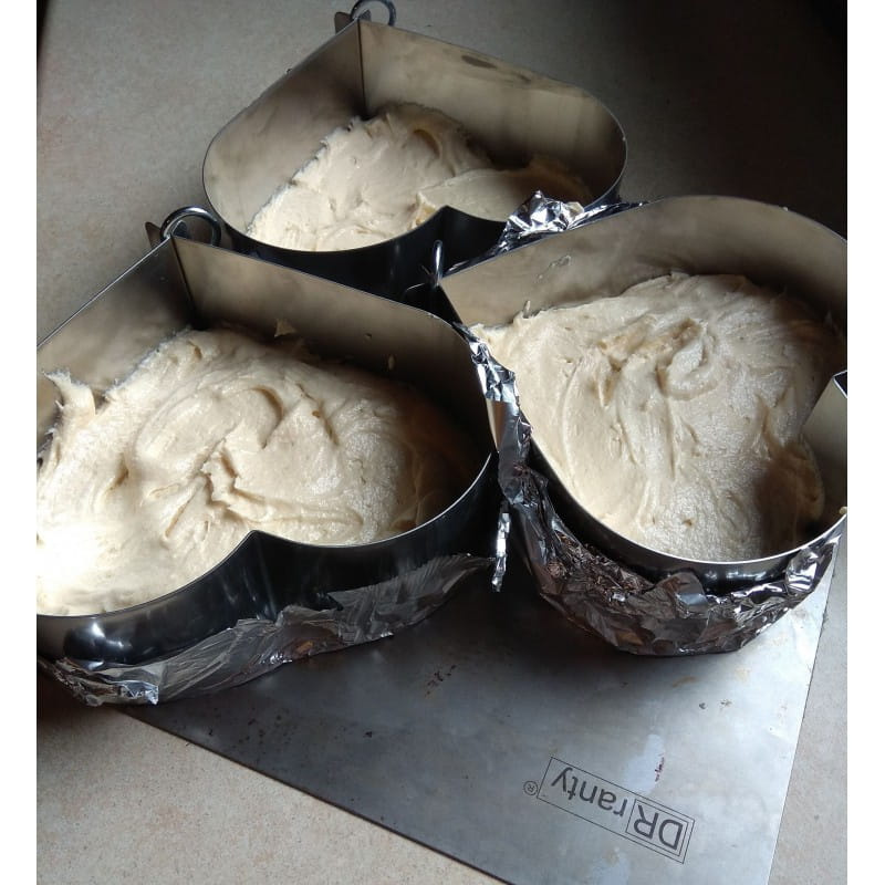 Rant cukierniczy serce 8 cm podczas przygotowania tortu i deserów