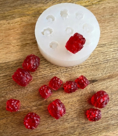 Foremka silikonowa do malin z elastycznymi ściankami ułatwiającymi wyjmowanie