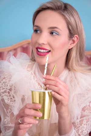 Słomki papierowe ZŁOTE SERDUSZKA 19.5cm (1 op. / 10 szt.)