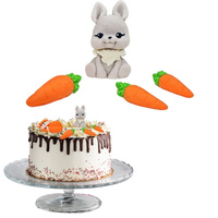 Figurka na tort KRÓLICZEK Z MARCHEWKAMI dekoracje cukrowe Slado