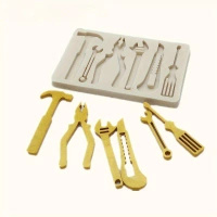 Forma silikonowa do tworzenia dekoracji NARZĘDZIA OBCĘGI, MŁOTEK, ŚRUBOKRĘT, KLUCZ ORAZ NOŻYK