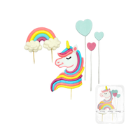 Figurki na tort JEDNOROŻEC Z TĘCZĄ I SERDUSZKAMI zestaw Ditarte